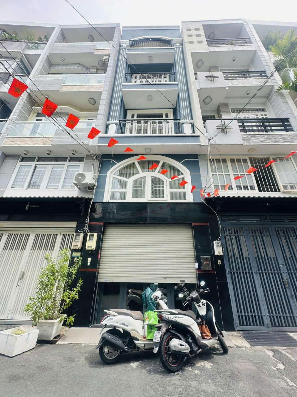 Hiếm Khu Tô Hiệu - 88m2 - 4 tầng - HXH vô nhà - Views công Viên - Ảnh 1